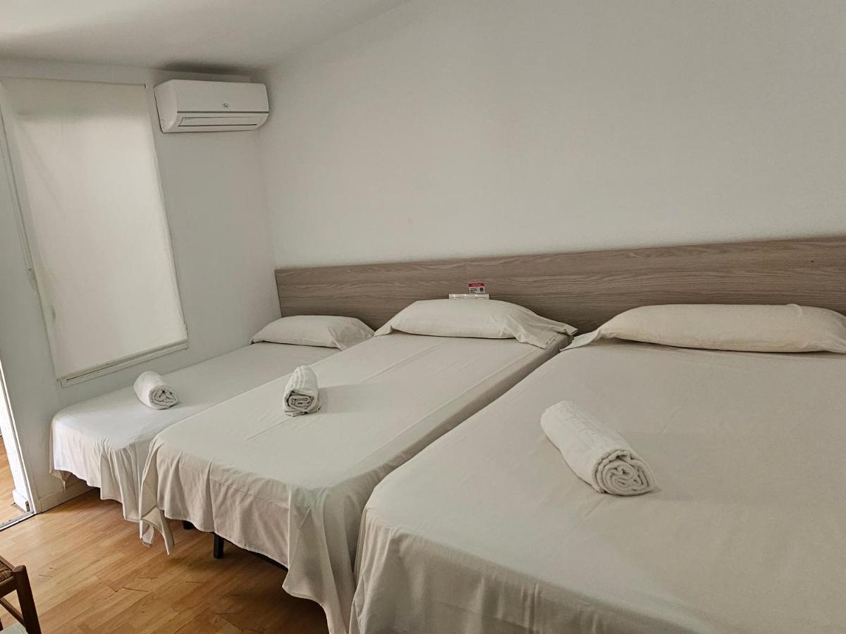 Hostal Montsant Salou Eksteriør bilde