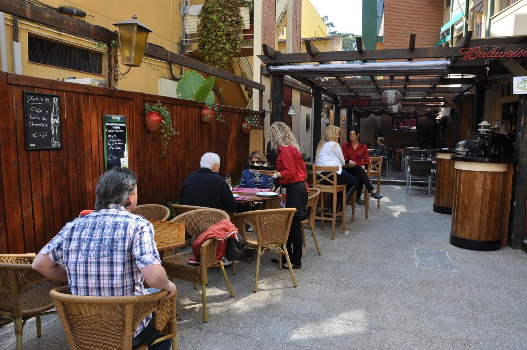 Hostal Montsant Salou Eksteriør bilde