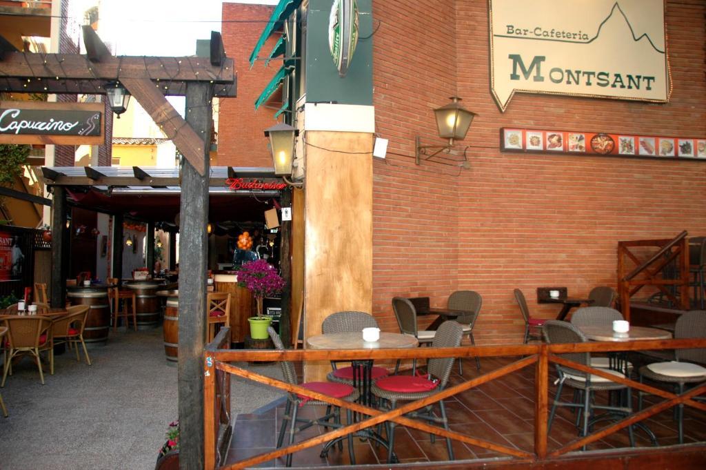 Hostal Montsant Salou Eksteriør bilde
