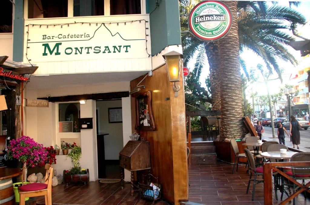 Hostal Montsant Salou Eksteriør bilde