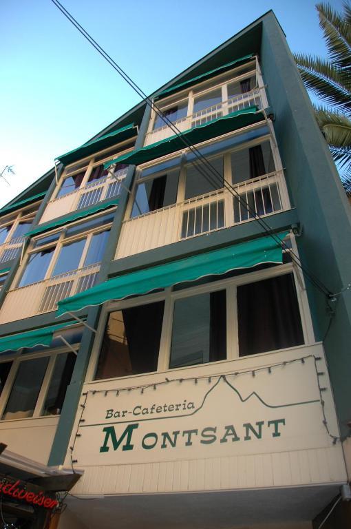 Hostal Montsant Salou Eksteriør bilde