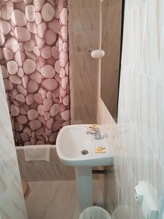 Hostal Montsant Salou Eksteriør bilde