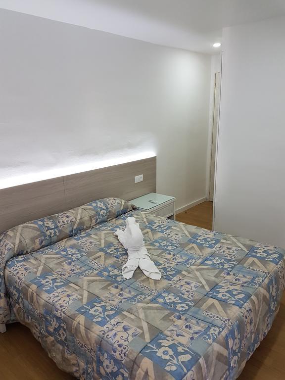 Hostal Montsant Salou Eksteriør bilde