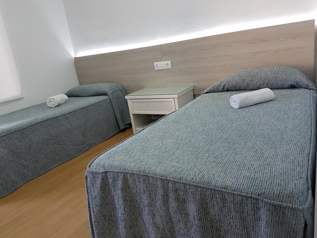 Hostal Montsant Salou Eksteriør bilde