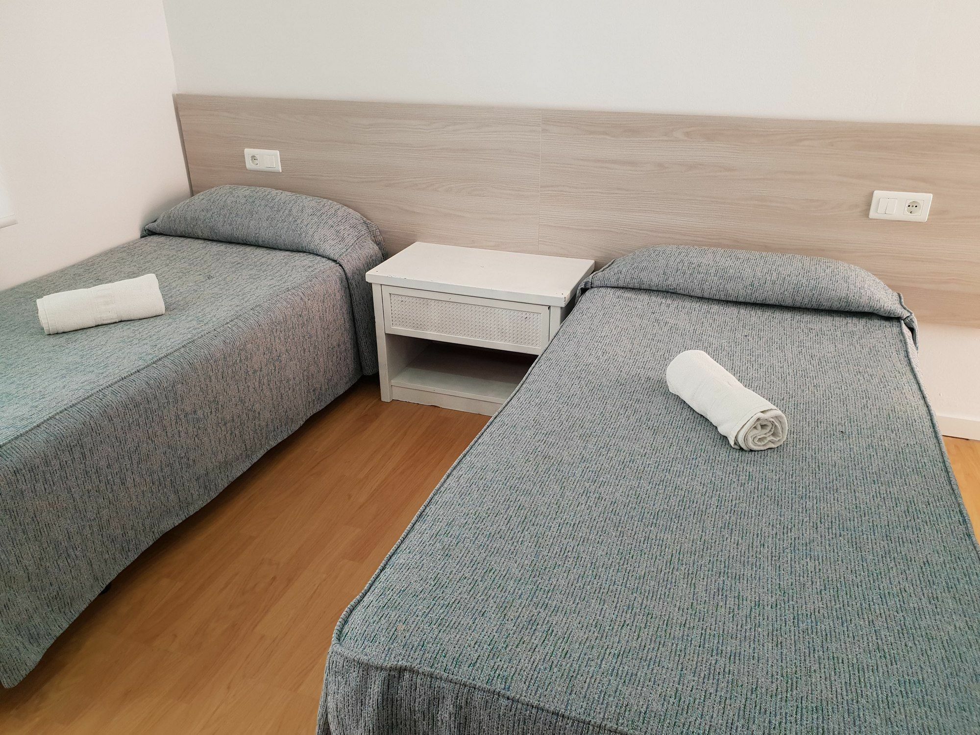 Hostal Montsant Salou Eksteriør bilde