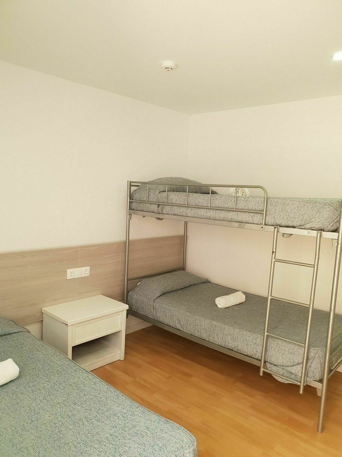 Hostal Montsant Salou Eksteriør bilde