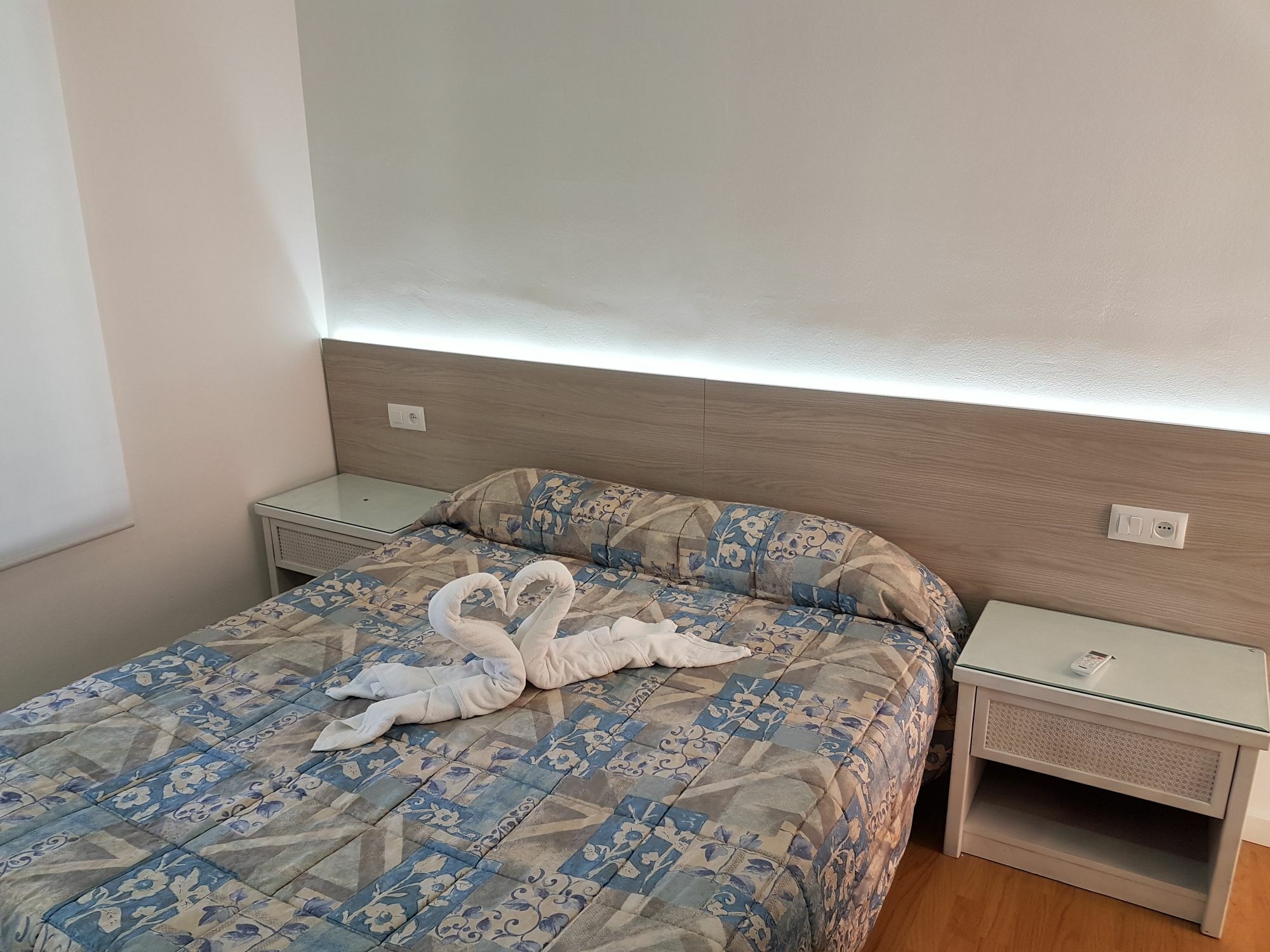 Hostal Montsant Salou Eksteriør bilde