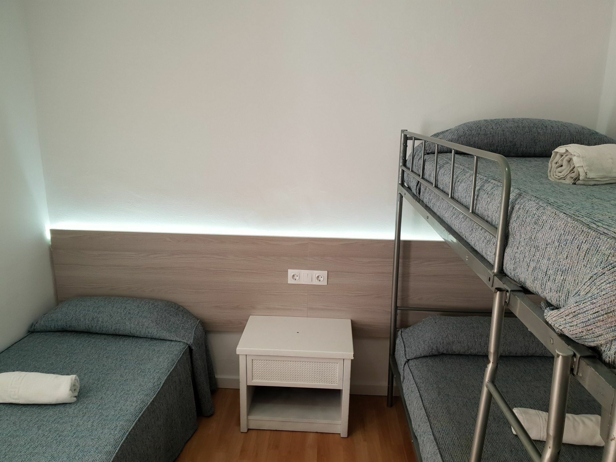 Hostal Montsant Salou Eksteriør bilde